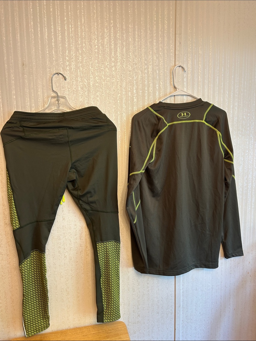 New Under Armour Men’s Olive Green Compression Set Pants M Top Small - Picture 8 of 10